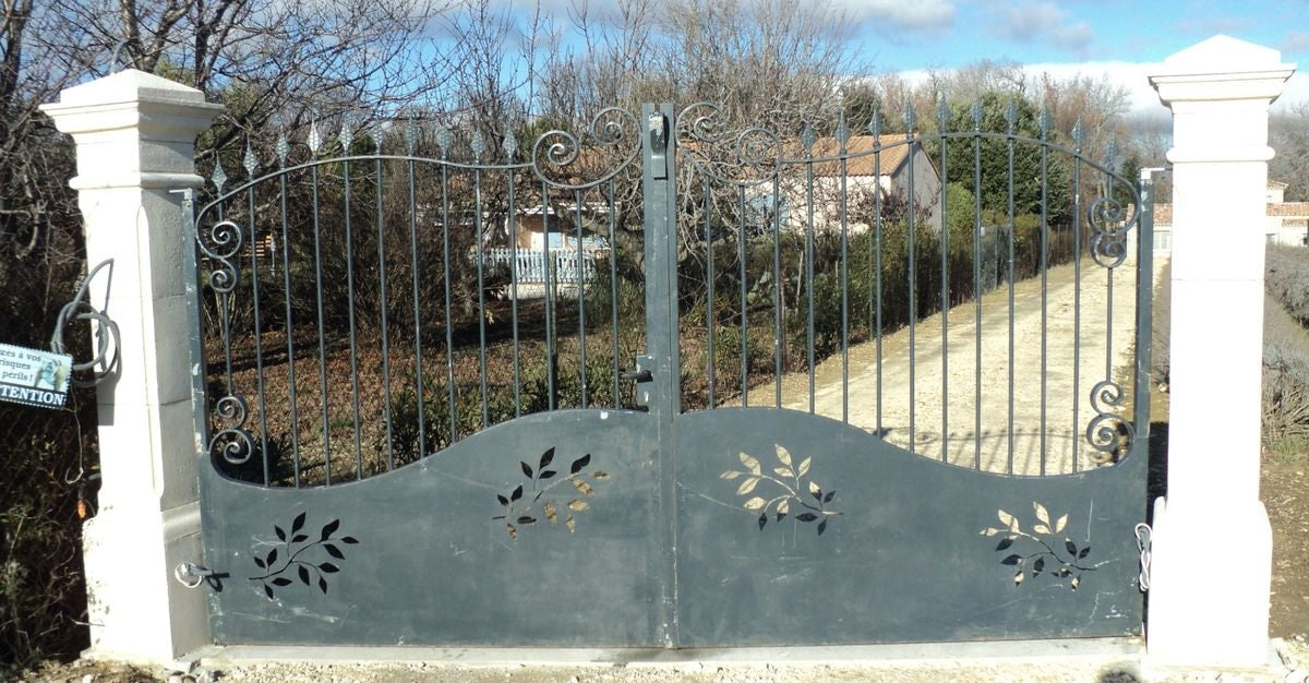 Pilier en pierre reconstituée 300 euros